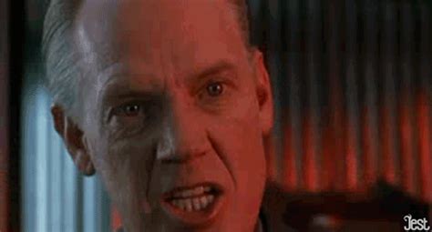 Total Recall (2012) Gifs .